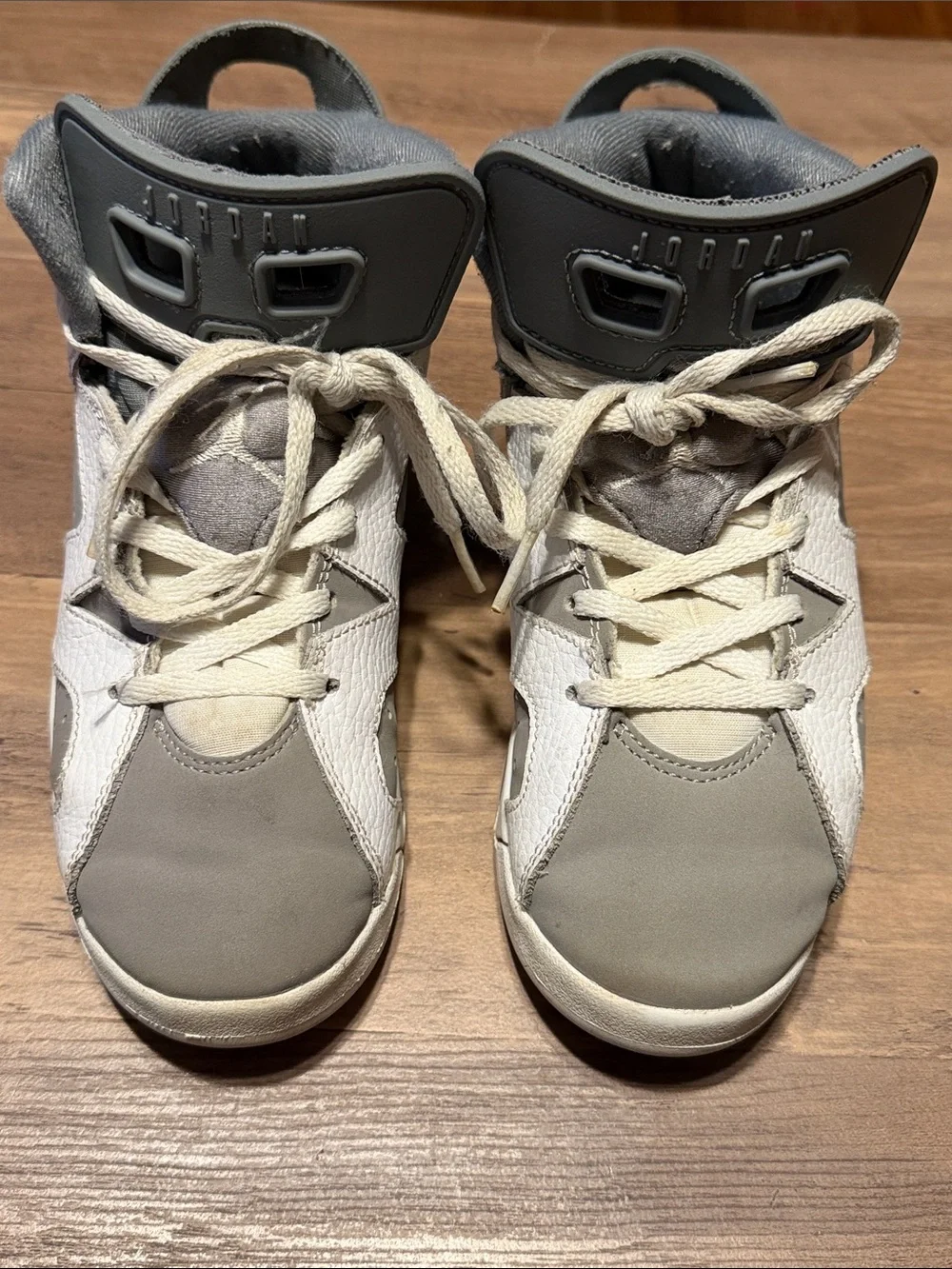 Jordan 6 Retro Youth White / Gray Basketball Sneakers